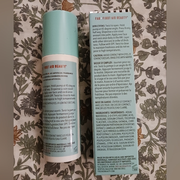 First Aid Beauty 10% Vitamin C Brightening Serum - Picture 6 of 12